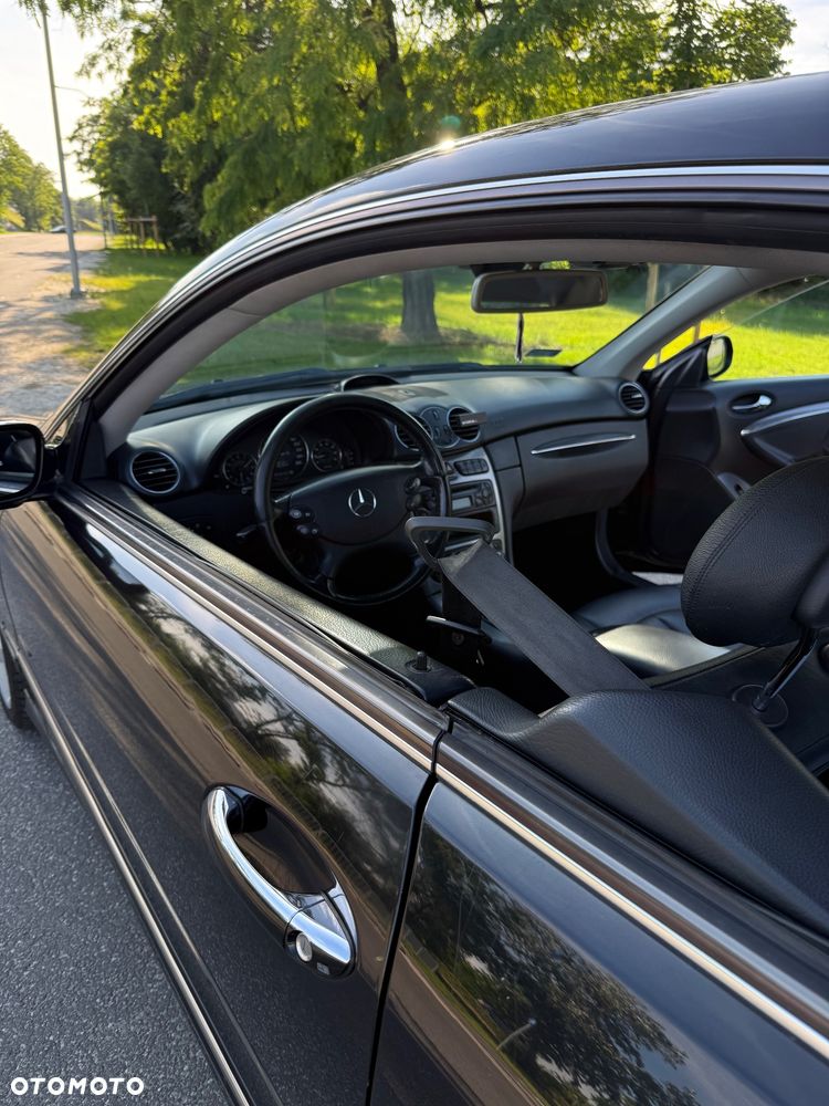Mercedes-Benz CLK - 13