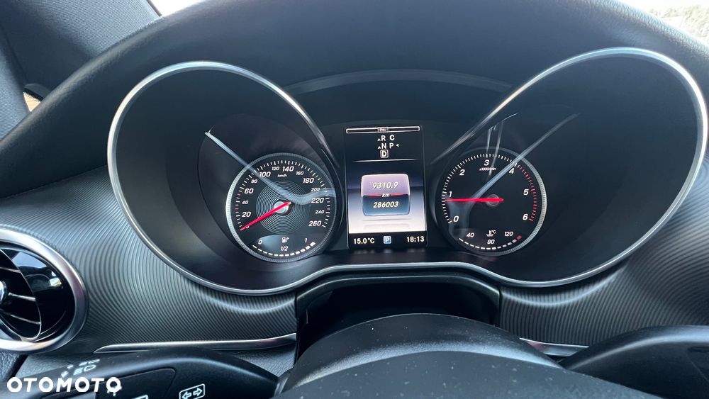 Mercedes-Benz Klasa V 220 CDI lang 7G-TRONIC Avantgarde Edition - 13