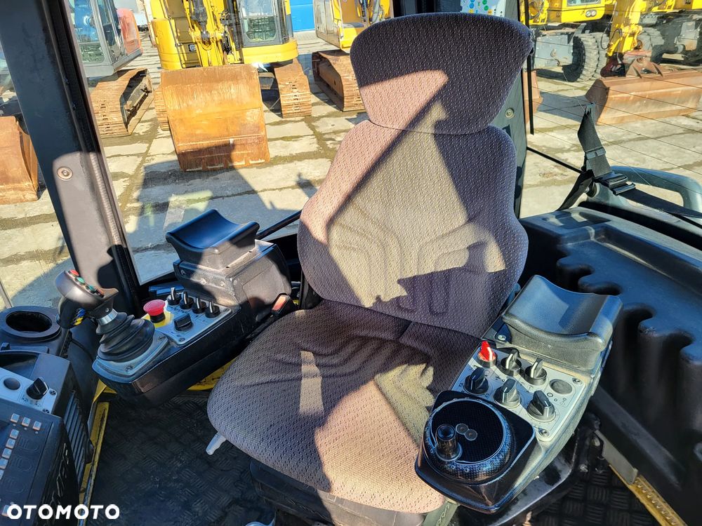 Bomag BW 154 AP 4 AM + rozsypywacz grysu z Niemiec - 16