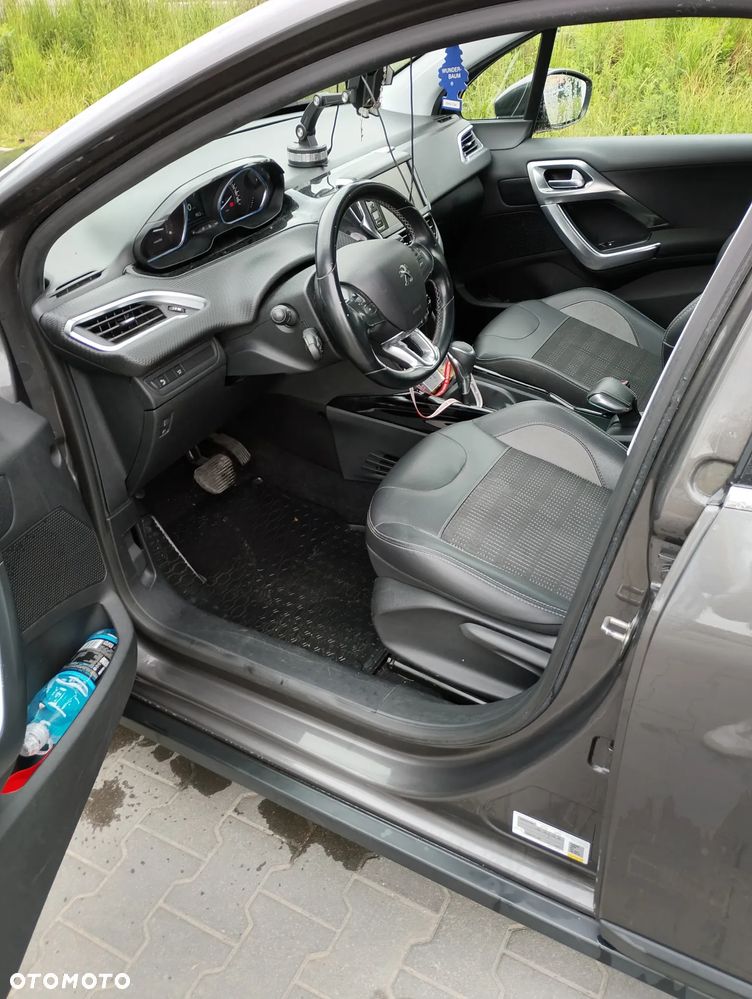 Peugeot 2008 - 10