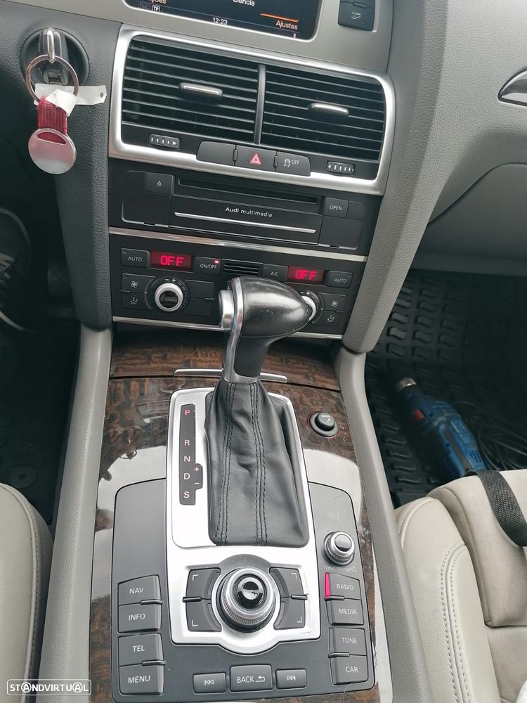 Audi Q7 3.0 V6 TDi quattro S-line Tiptronic - 16