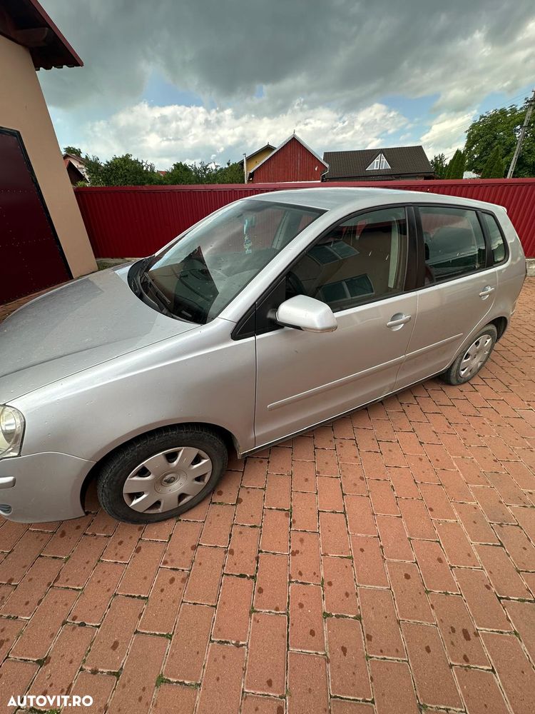 Volkswagen Polo 1.2 Attractive - 1