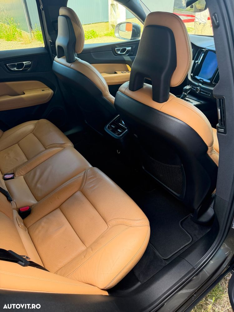 Volvo XC 60 D5 AWD Inscription - 4