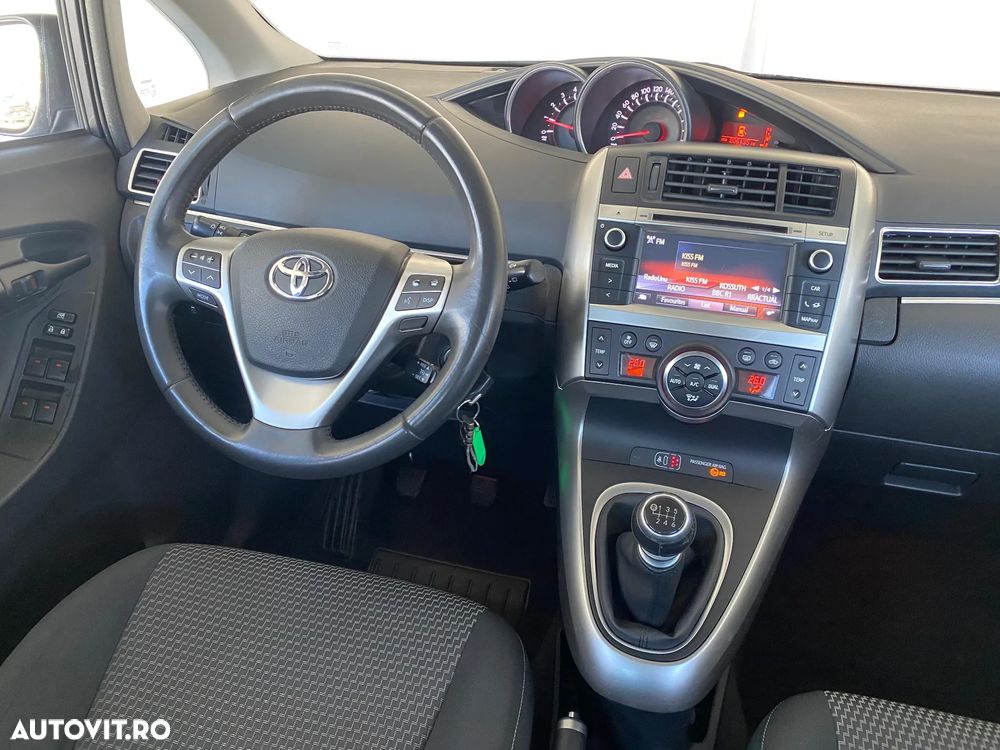 Toyota Verso - 24