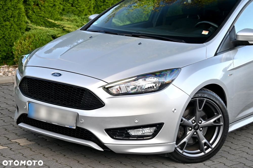 Ford Focus 1.5 EcoBoost ST-Line - 10