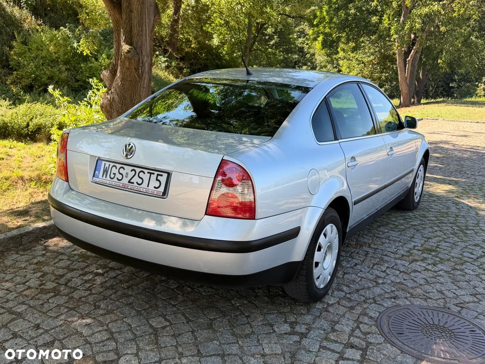 Volkswagen Passat 1.9 TDI - 16