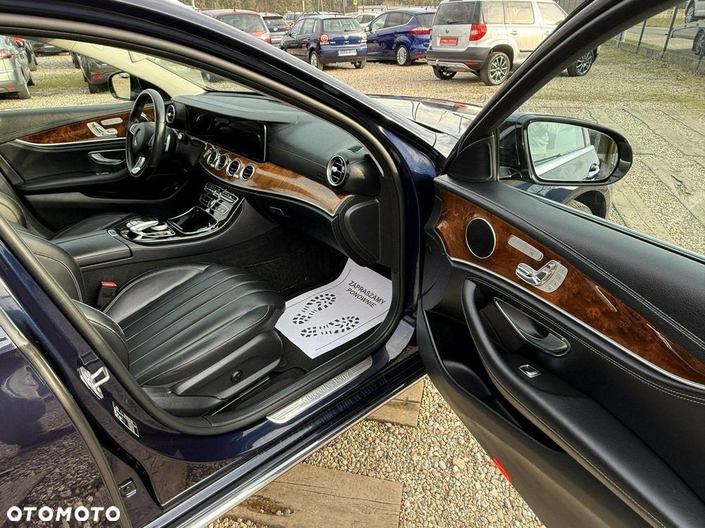 Mercedes-Benz Klasa E - 33