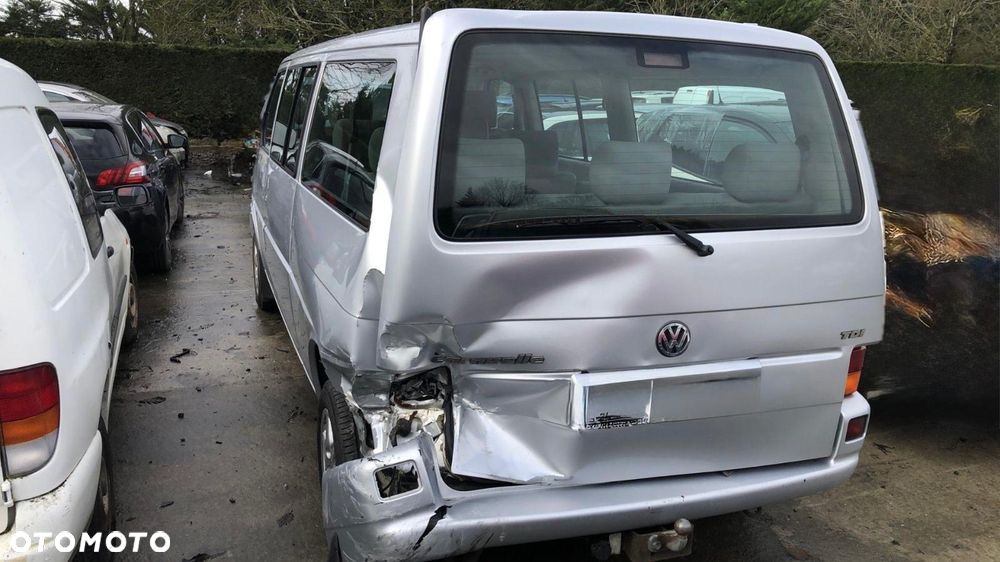 Volkswagen Caravelle - 3