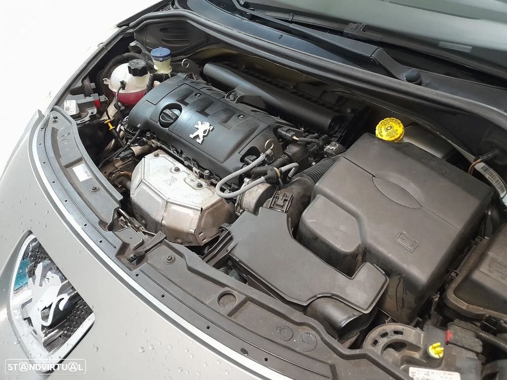 Peugeot 207 CC 120 VTi Platinum - 9