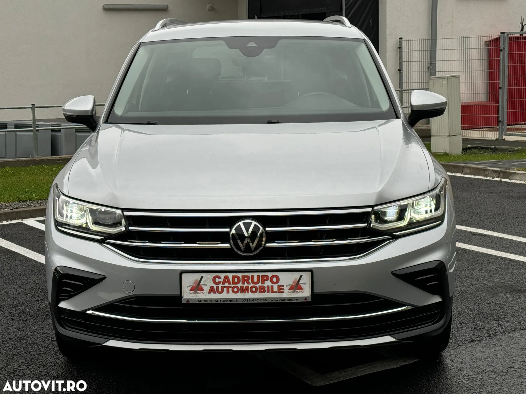 Volkswagen Tiguan 2.0 TDI SCR 4MOTION DSG Elegance - 6