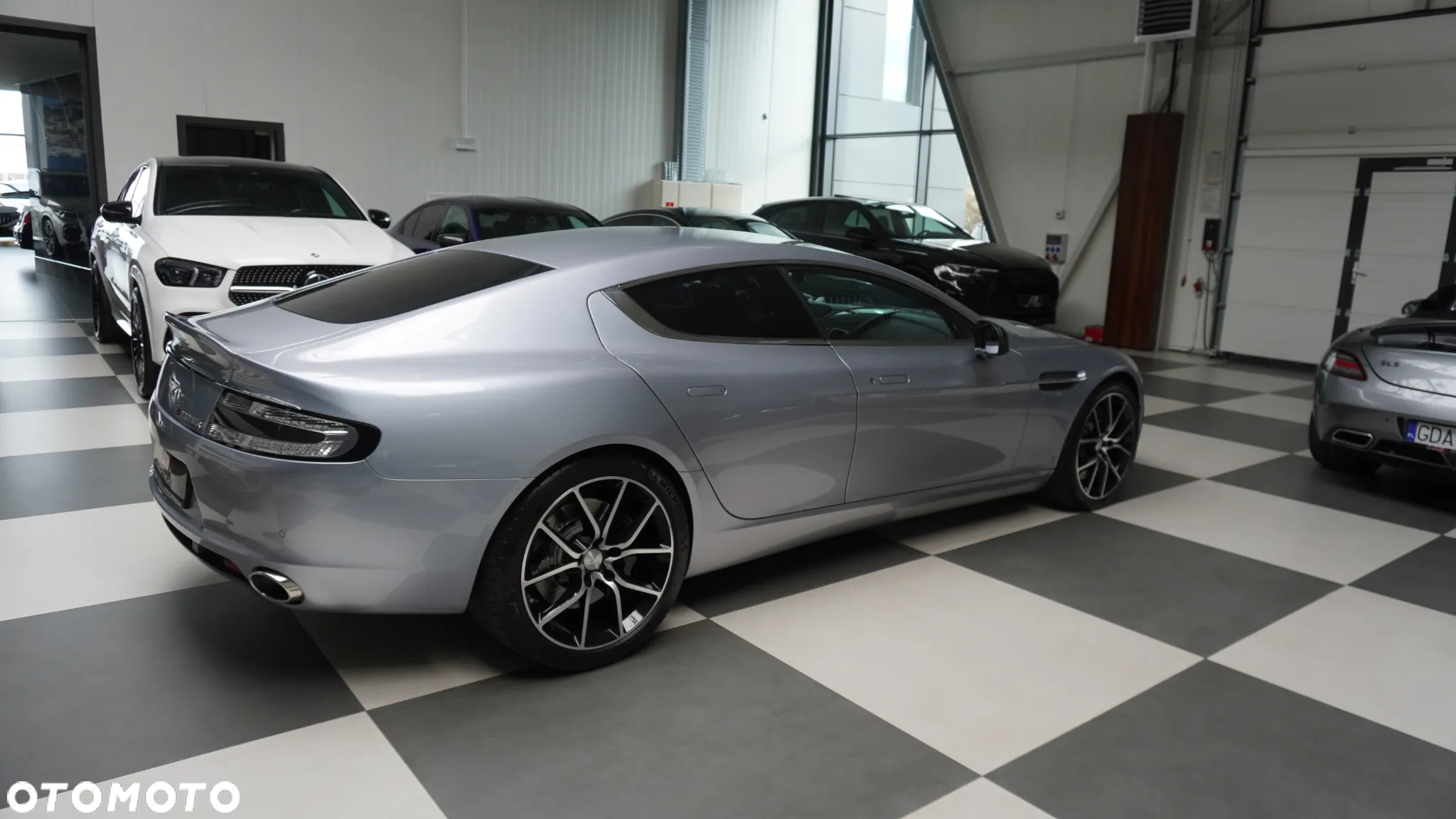 Aston Martin Rapide S - 3