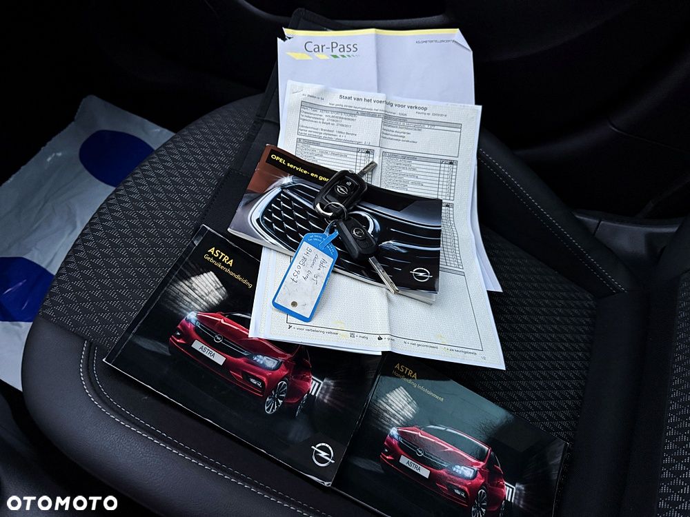 Opel Astra 1.4 Turbo Start/Stop 120 Jahre - 36