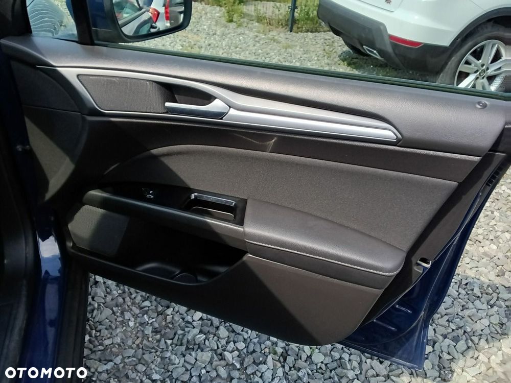 Ford Mondeo - 27