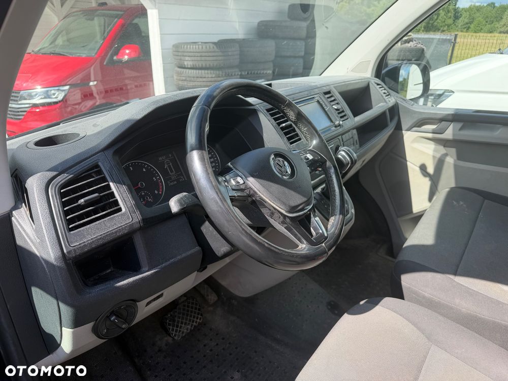 Volkswagen Transporter - 11