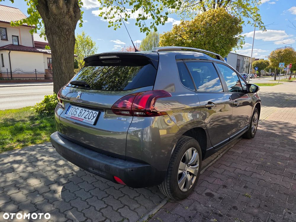 Peugeot 2008 1.2 Pure Tech Style EU6 - 6