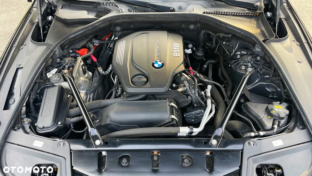 BMW Seria 5 518d Luxury Line - 17