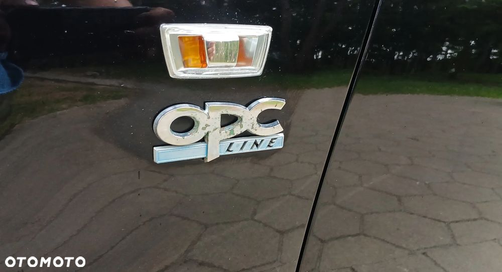 Opel Corsa 1.4 16V Edition 150 - 6