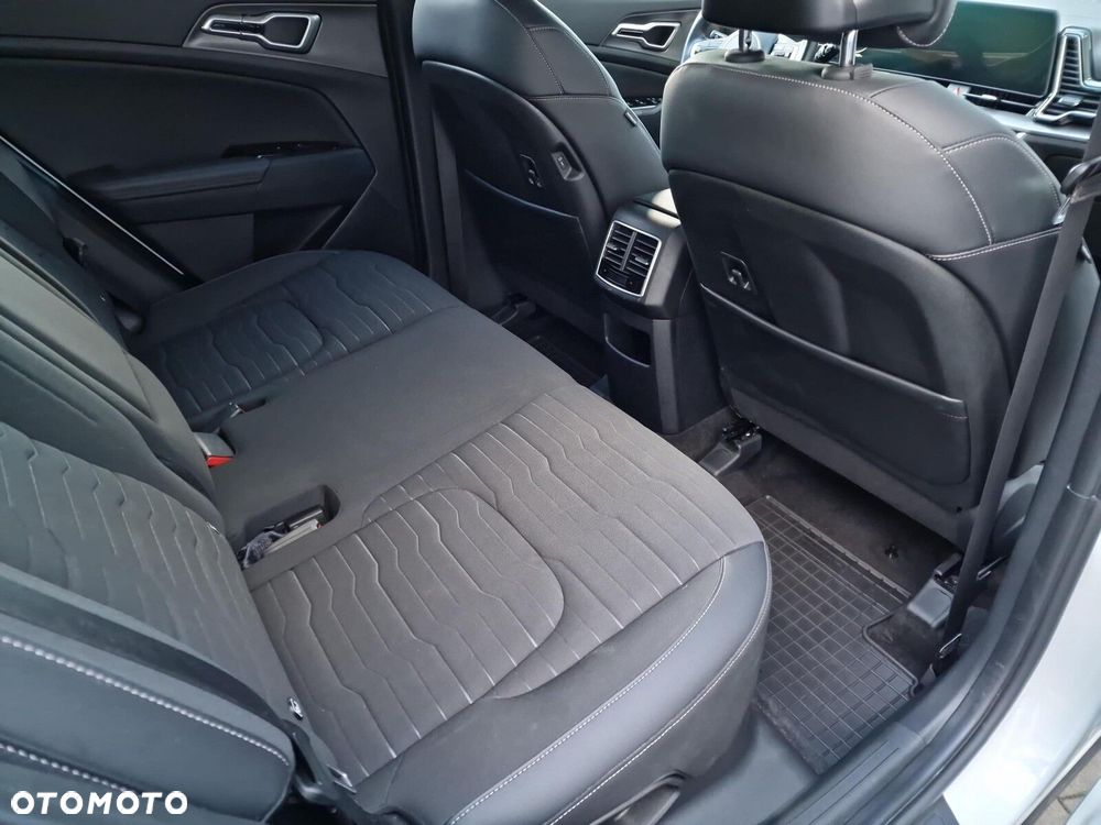 Kia Sportage 1.6 T-GDI HEV Business Line 4WD - 28