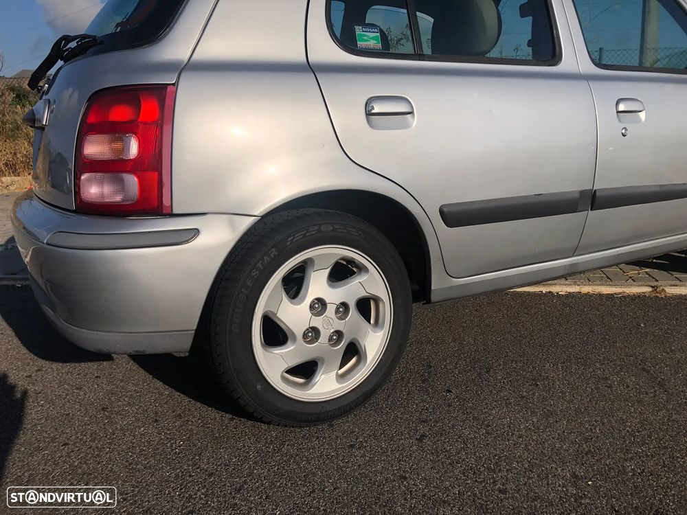 Nissan Micra 1.5 D Luxury - 11