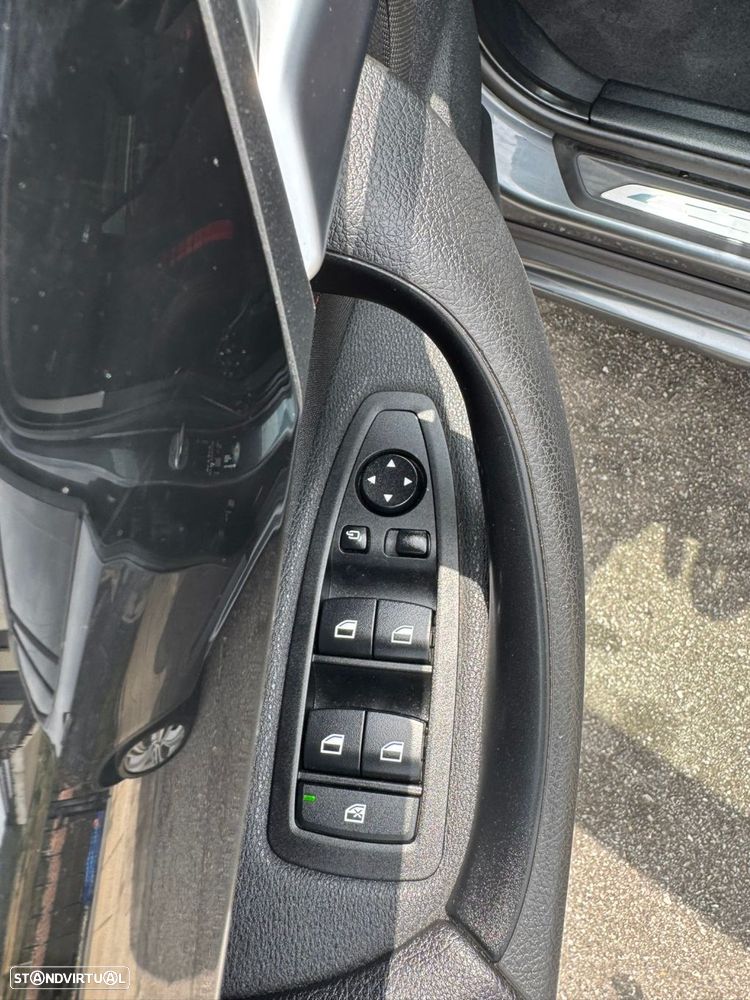 BMW X1 16 d sDrive Line Sport - 17