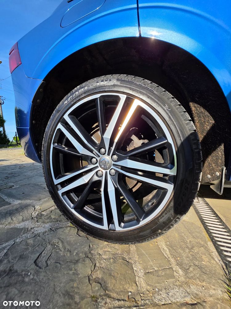 Volvo XC 60 B5 D AWD R-Design - 9