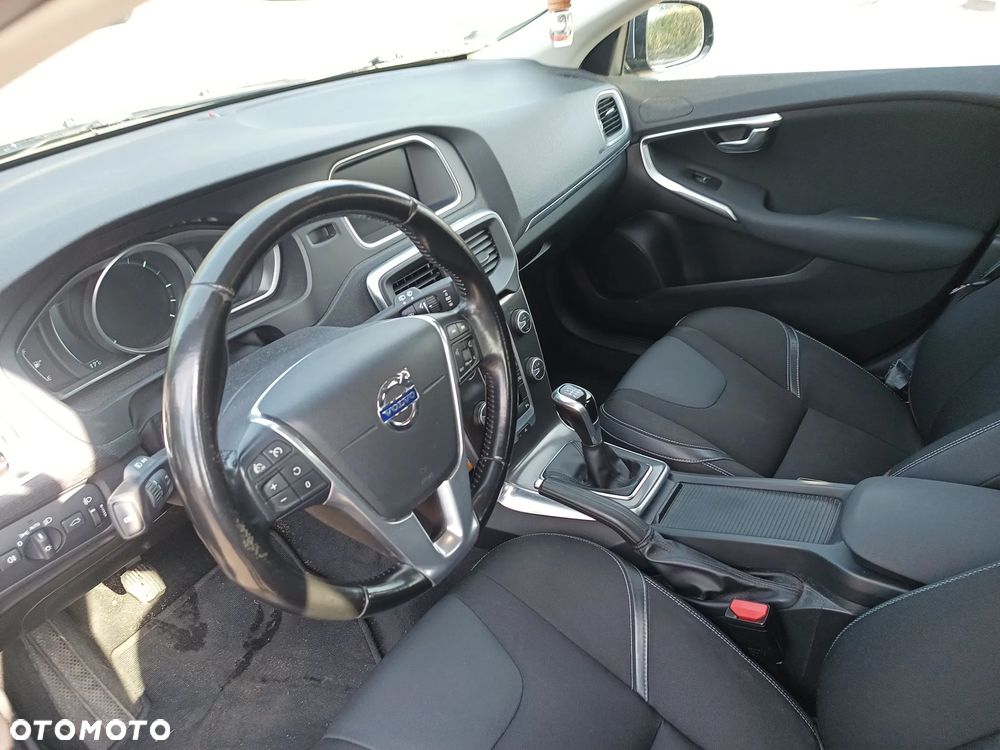 Volvo V40 - 10