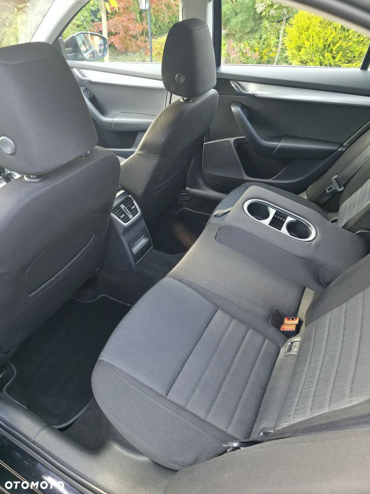 Skoda Octavia 1.4 TSI Elegance DSG - 9
