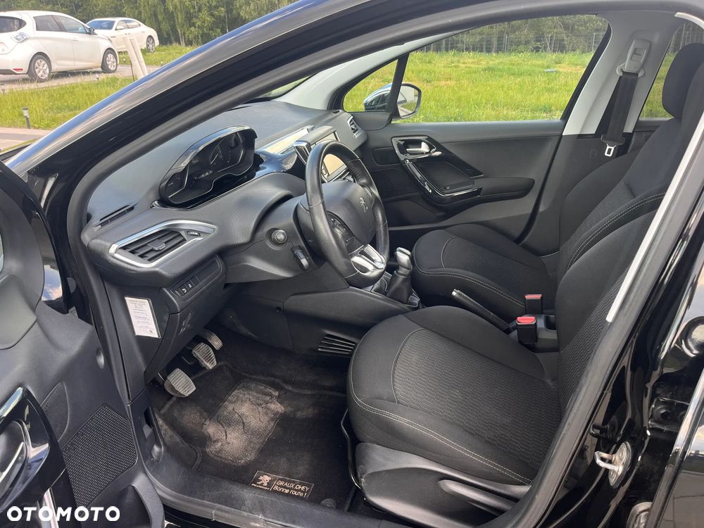 Peugeot 208 PureTech 82 Start & Stop Style - 11