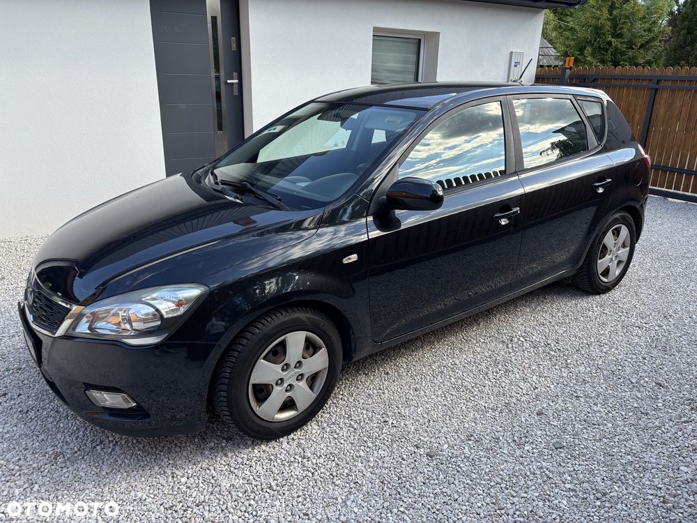 Kia Ceed - 3