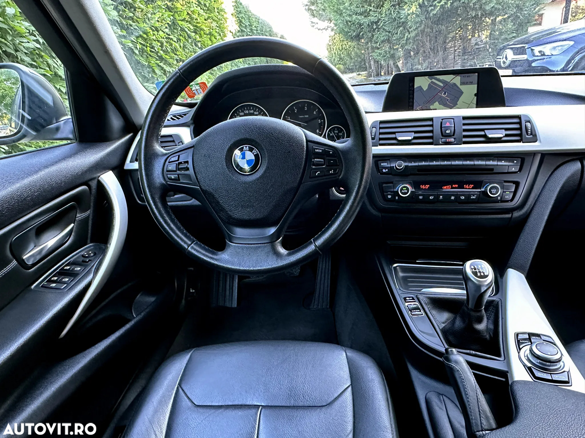 BMW Seria 3 316d Touring Advantage - 12