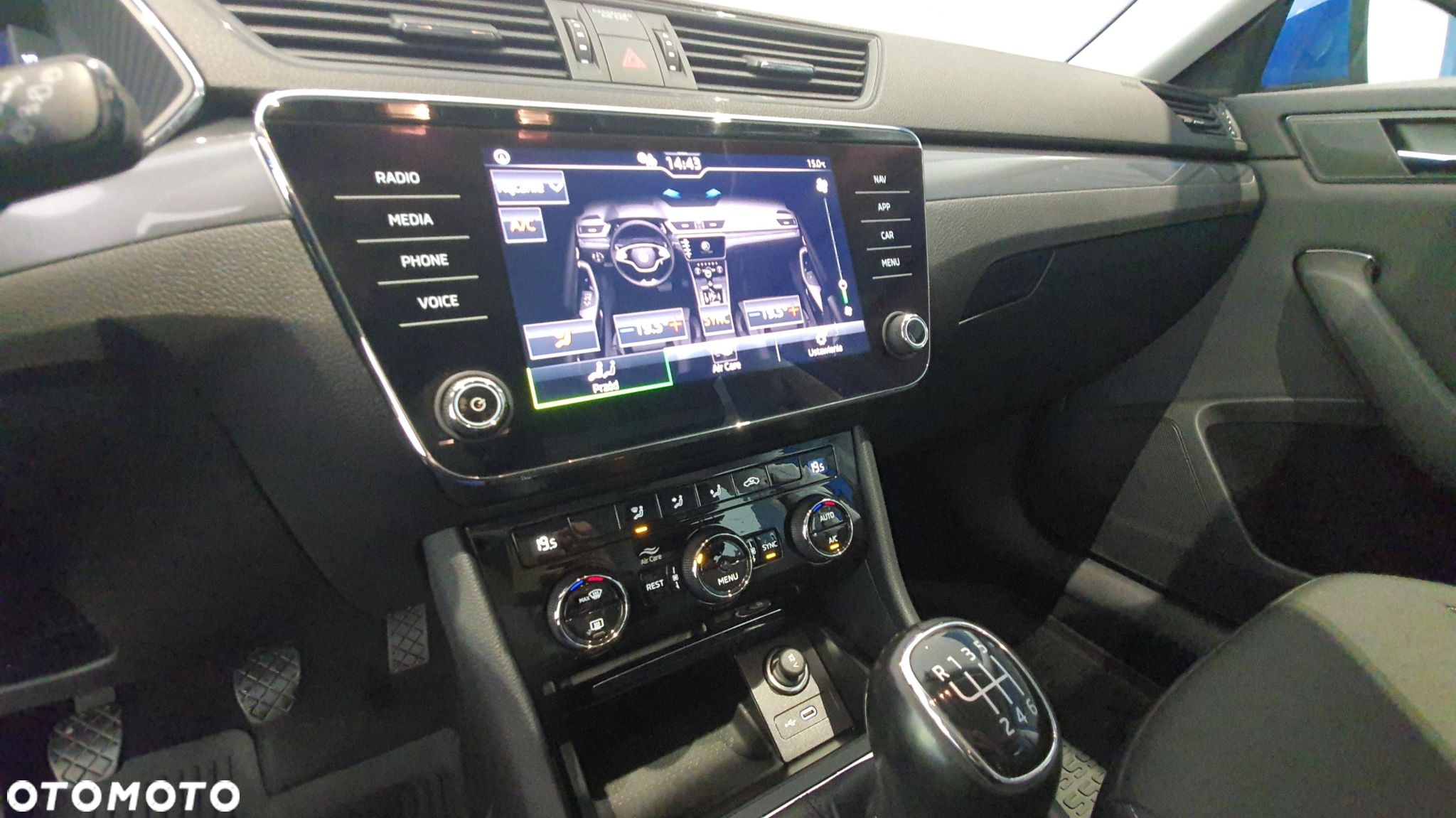 Skoda Superb 1.5 TSI Active - 24