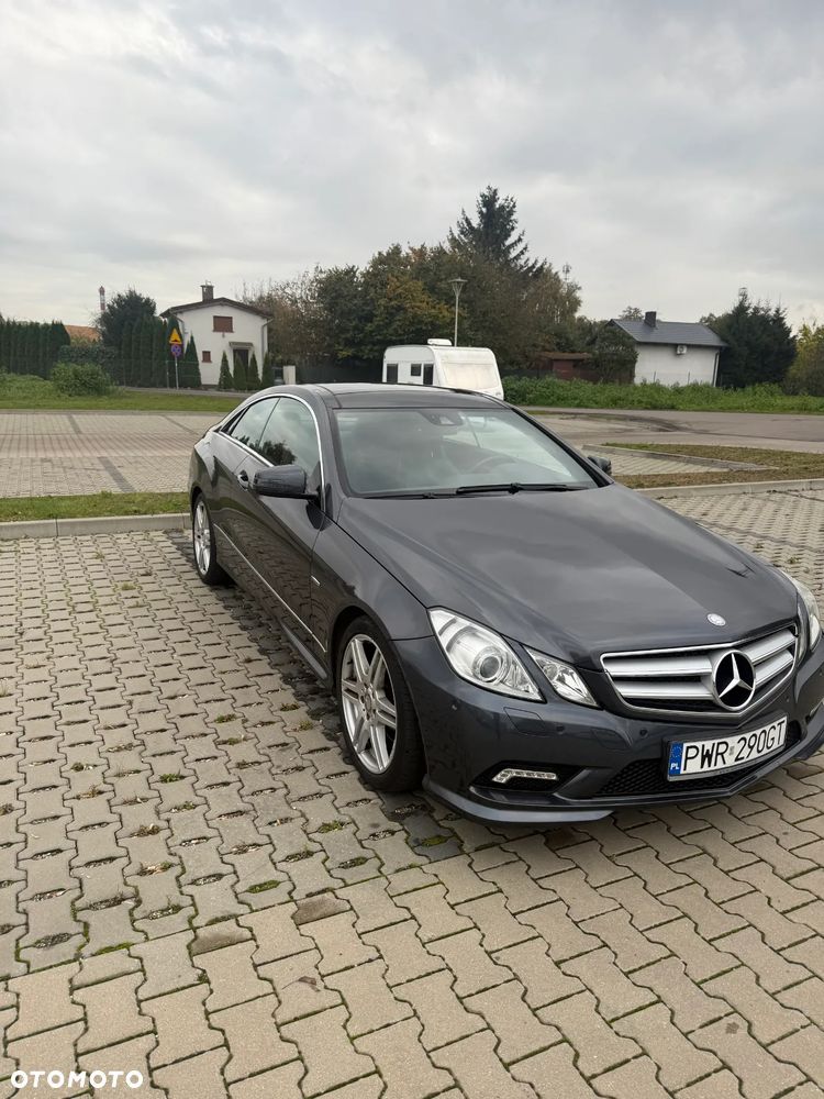 Mercedes-Benz Klasa E 200 CGI BlueEffICIENCY - 1