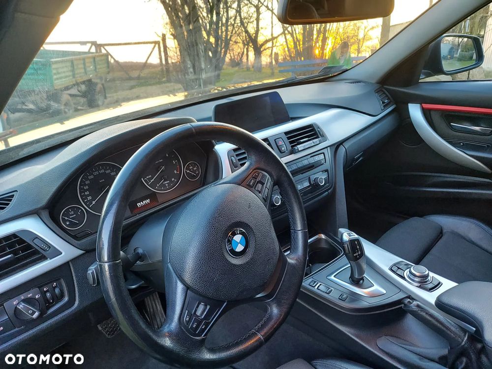 BMW Seria 3 318d DPF - 24
