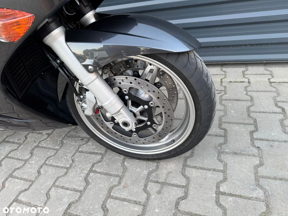 Yamaha FJR - 14