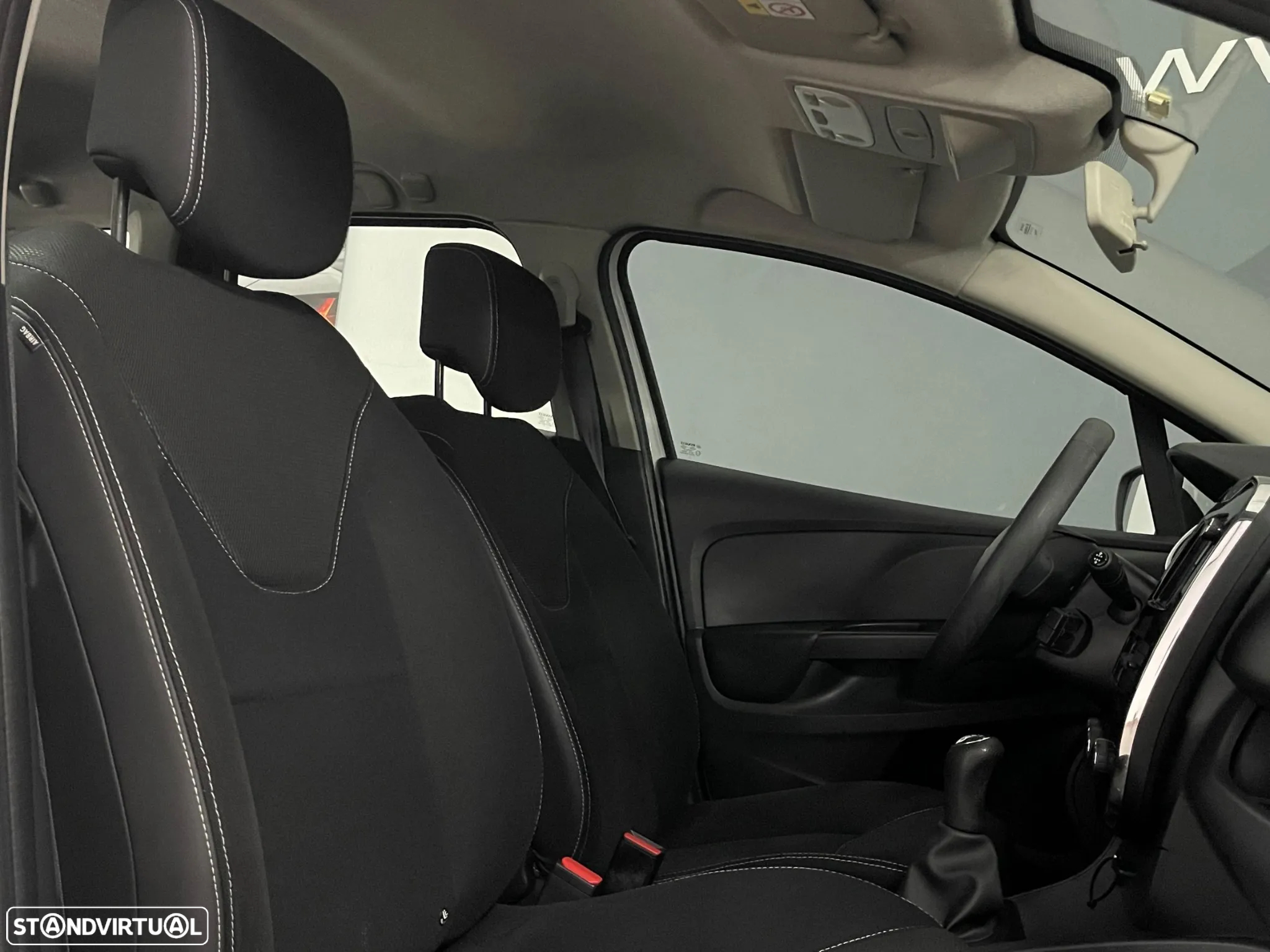 Renault Clio Sport Tourer 0.9 TCE Dynamique S - 19