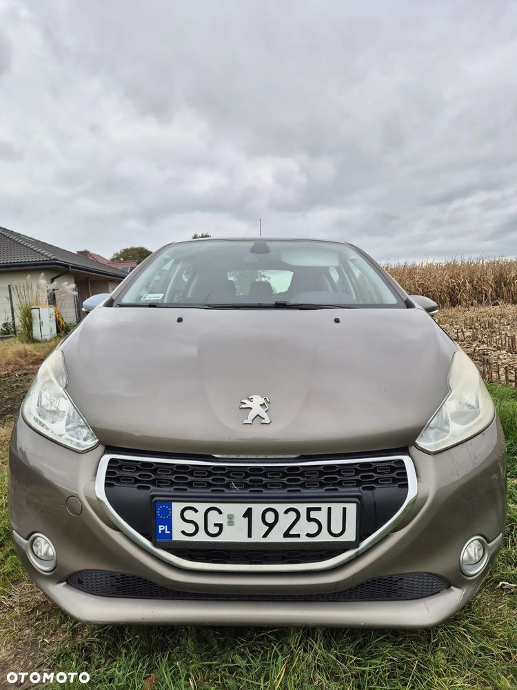 Peugeot 208 - 6