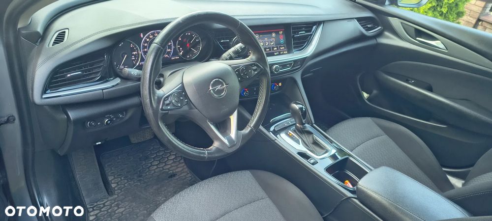 Opel Insignia 1.5 T Enjoy S&S - 11
