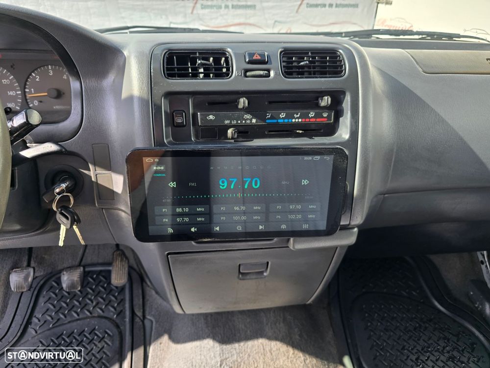 Toyota HiAce 2.4 D LXH12LB - 18