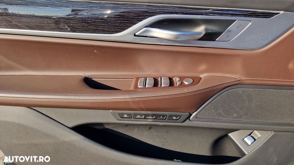 BMW Seria 7 745e - 6