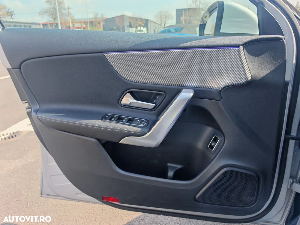 Mercedes-Benz A 250 e Sedan 8G-DCT Edition 2020 - 10