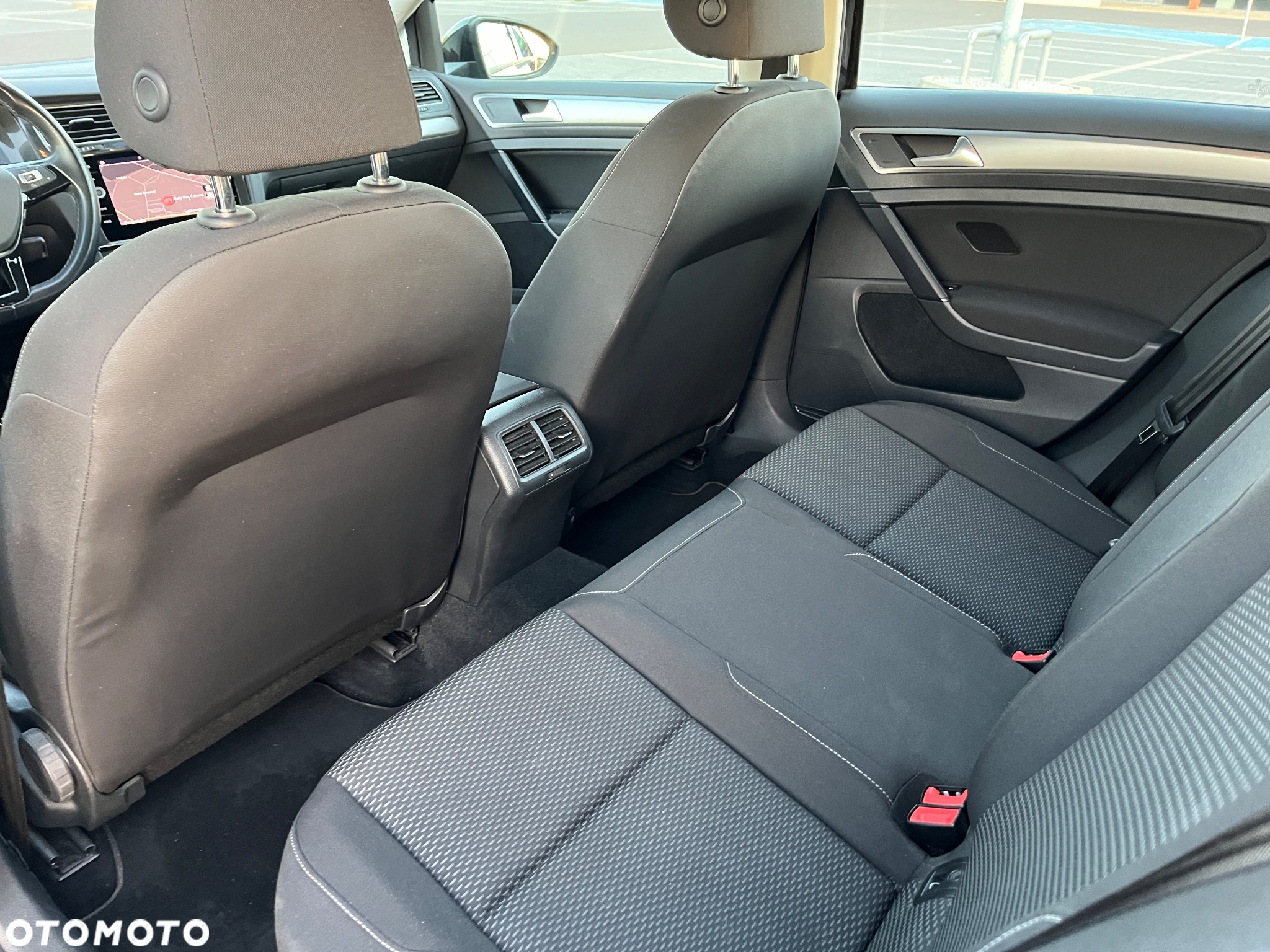 Volkswagen Golf VII 1.6 TDI BMT Trendline - 12