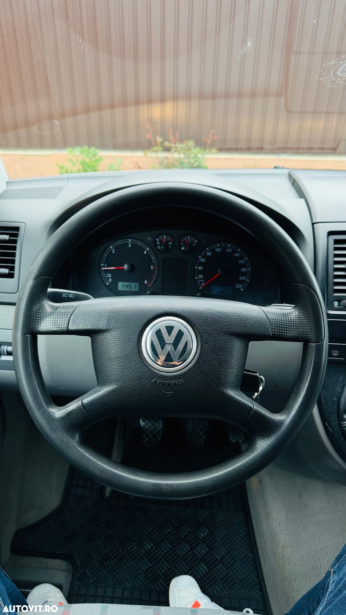 Volkswagen Multivan - 14