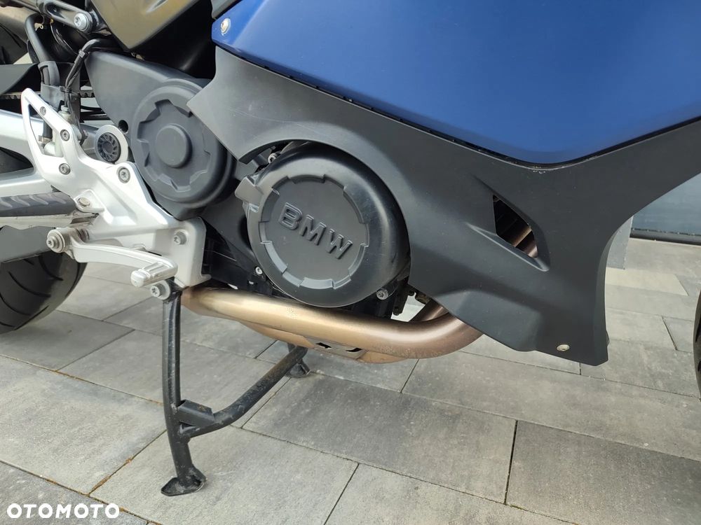 BMW F - 19