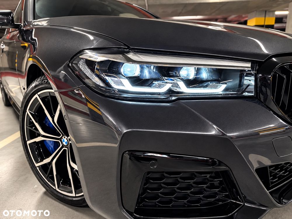 BMW Seria 5 540d xDrive mHEV M Sport sport - 2