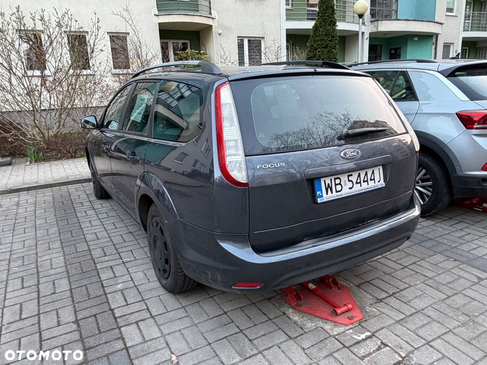 Ford Focus 1.6 Ambiente - 5