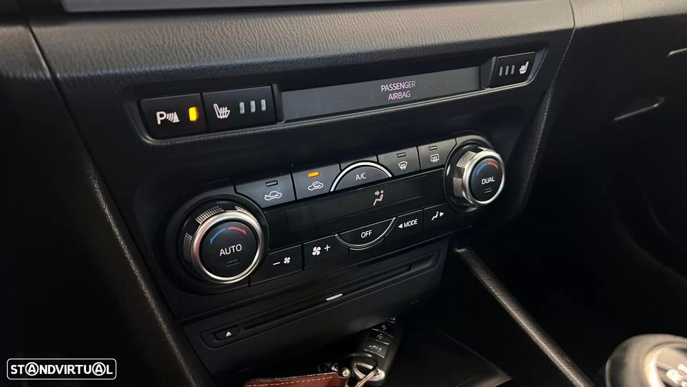 Mazda 3 1.5 Sky-D Excellence - 24