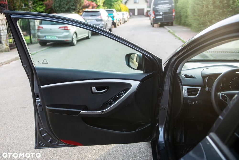 Hyundai i30 1.4 Comfort - 17