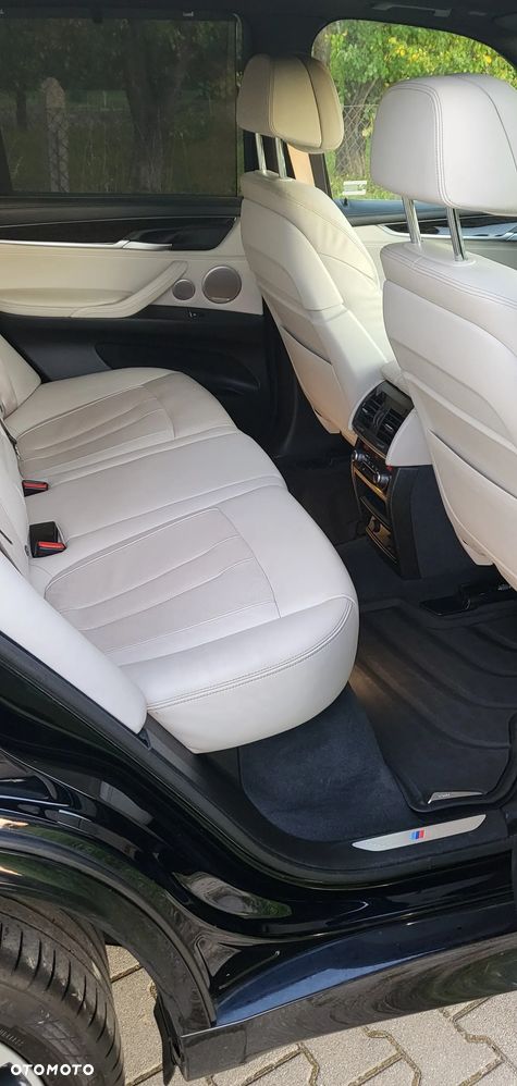 BMW X5 M M50d - 17