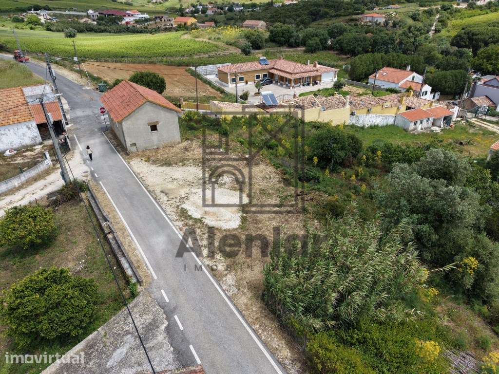 Moradia para Remodelação em Canhestro - Carnota, Alenquer - Grande imagem: 2/7