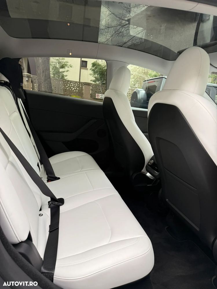 Tesla Model Y Performance - 8